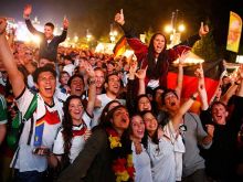 Euforia Kemenangan Tim Jerman di Berlin