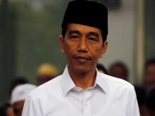Jokowi Minta Para Menteri Stabilkan Harga Beras