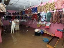 Pasar Cipulir Terendam Banjir, Omzet Pedagang Rugi