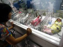 Ibu Muda Melahirkan di Bus Murni Jaya