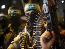 Hamas Pamer 2 Jenis Roket Terbarunya di Gaza