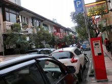 Tarif Parkir Mobil di Pinggir Jalan Jakarta Rp5.000/jam
