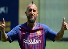 Barcelona Resmi Perkenalkan Vidal