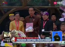 Presiden Jokowi Serahkan Penghargaan pada 4 Budayawan