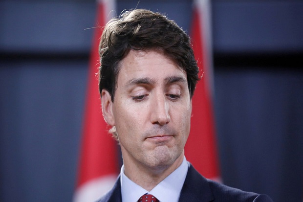 After groping a journalist, Prime Minister Trudeau apologizes