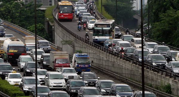 Pembatasan BBM sasar 1,2 juta mobil di Jawa-Bali