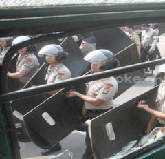 SBY: Jauhkan peluru dari demonstran!