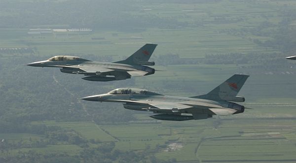 TNI AU target 180 pesawat tempur