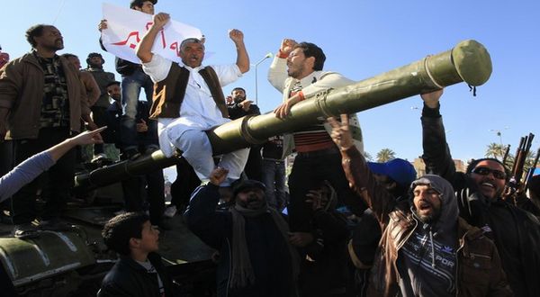 Milisi Libya tahan ribuan warga