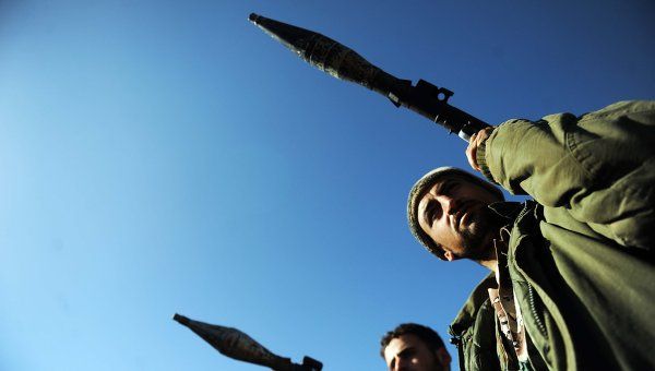 Libya bantah latih pemberontak Suriah