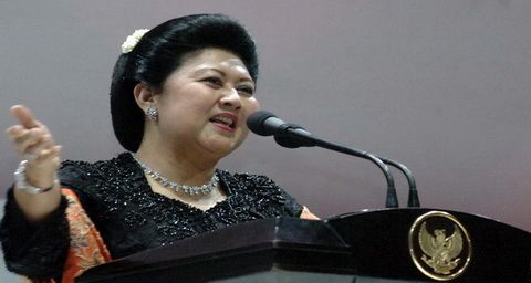 Ani Yudhoyono jalani operasi batu empedu