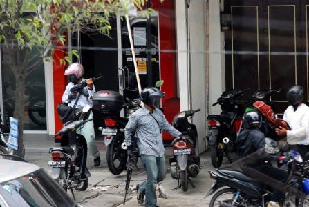 Teroris Bali terkait perampokan CIMB Niaga Medan