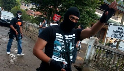 Terduga teroris Bali asal bandung, Polrestabes monitor