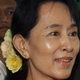 Lawatan pertama, Suu Kyi hadiri Forum Ekonomi Dunia