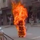 Protes China, ibu  dua anak bakar diri