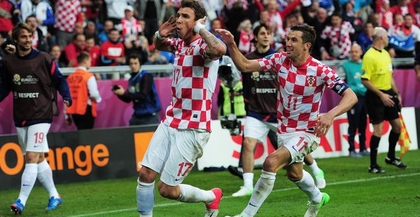 Mario Mandzukic kibarkan Kroasia
