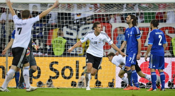 Hancurkan Yunani 4-2, Jerman melaju ke semifinal
