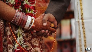 Desa di India larang nikah atas cinta