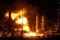 Kilang Chevron 245.000 barel terbakar