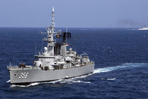 Kapal Perang dari Brunei tiba 2013