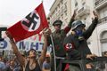 Media Jerman kecam penggunaan lambang Nazi