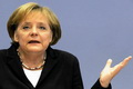 Bicarakan anggaran Uni Eropa, Merkel-Hollande berseberangan
