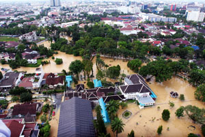 Sungai Deli meluap, ratusan rumah terendam dua meter