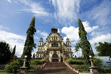 Gereja Palasari, perpaduan gothic & adat Bali