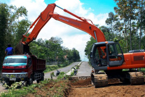 Pembangunan jalan tembus Mappak-Simbuang dilanjutkan