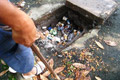 Saluran air di Lahat dipenuhi sampah