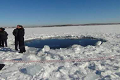 Tim penyelam cari bongkahan meteor di danau Chebarkul