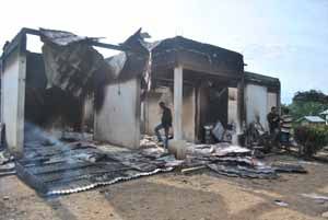 Kantor & perumahan PT SMS dibakar massa