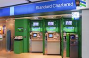 Standard Chartered pangkas bonus 7%