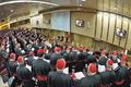 Kardinal Vatikan mulai sesi pra-konklaf
