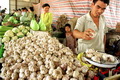 Krisis bawang putih, Pemkot Surabaya pasrah