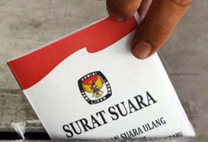 3 Kandidat Pilkada Bantaeng salurkan hak pilih