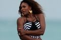 Serena tampil seksi di pantai Miami