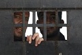 Tuntut akhiri isolasi, 8 tahanan Palestina mogok makan