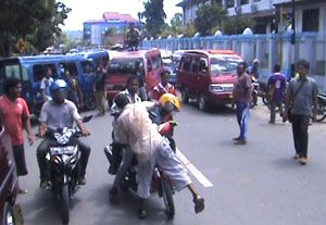 Demo sopir angkot di Manokwari diwarnai kericuhan
