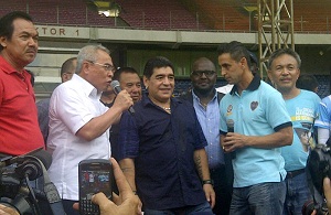 Maradona: Jangan campuri sepak bola Indonesia dengan politik!