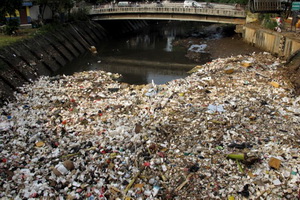 Lebaran, sampah di Karawang 525 ton perhari