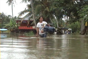Banjir rob & badai sapu 180 rumah di Karawang