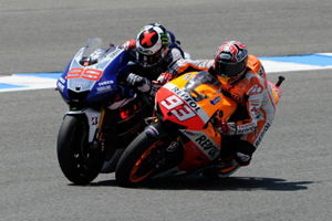 Rossi empat, Lorenzo gagal bendung Marquez