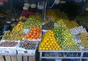 Rupiah loyo, harga buah lokal naik 100%