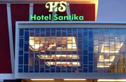 Hotel Santika Depok lirik pasar keluarga mahasiswa