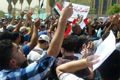 Ribuan demonstran protes dana pensiun anggota Parlemen Irak