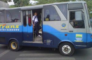 Sekelumit masalah bus Trans Metro Bandung