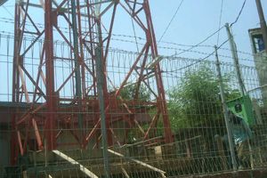 Warga tolak tower telekomunikasi ilegal