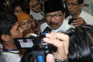 Rebutan Pulau Galang, Pemkab Gresik & Pemkot Surabaya gigit jari