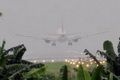 Cuaca buruk, Garuda & Citylink mendarat di Surabaya